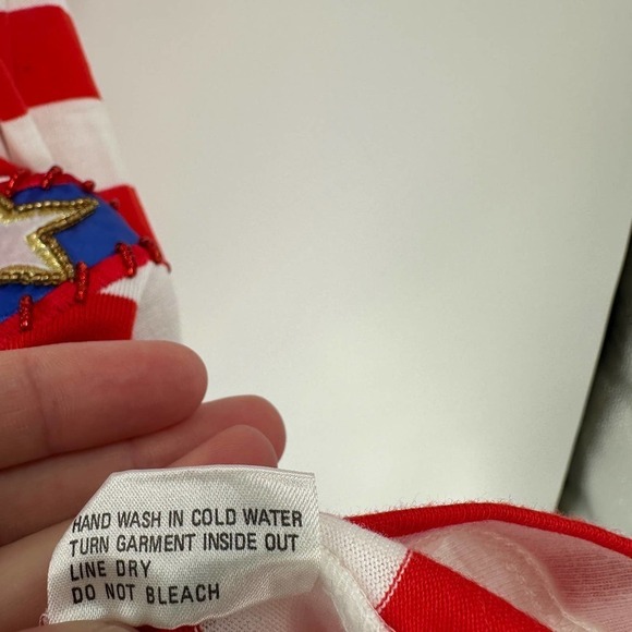 Sail Away Red & White Striped Embroidered Sequin Knit Top Women's Size Medium - Picture 8 of 11